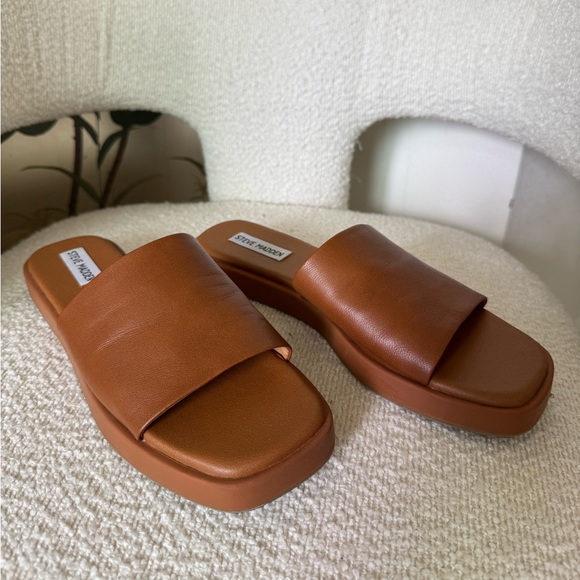 Steve Madden Holmes Cognac Leather Slide Brown Sandals - Picture 1 of 10